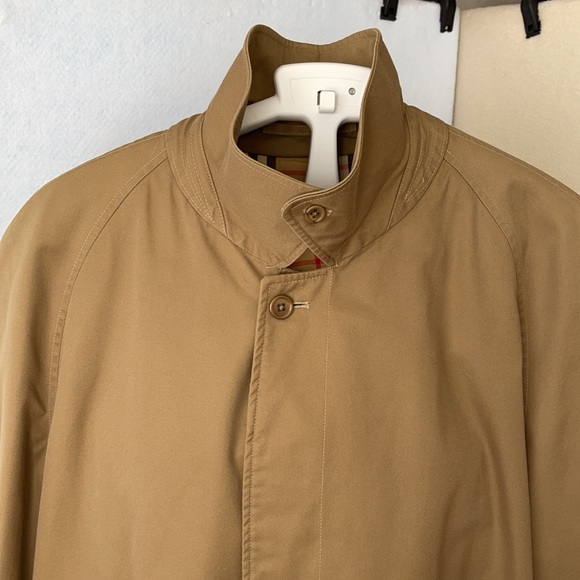 Burberrys’ Dark Tan Overcoat Classic Vintage - Picture 7 of 14
